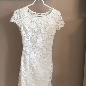 Romance Language White Backless Lace Dress
